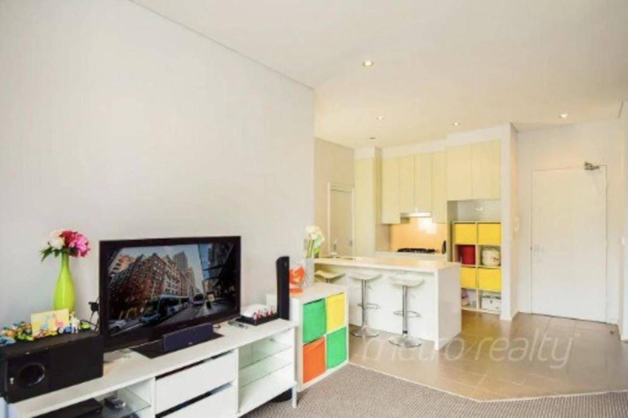 Sun-Drenched 3 Bedroom Apartment In Turrella Mascot Luaran gambar