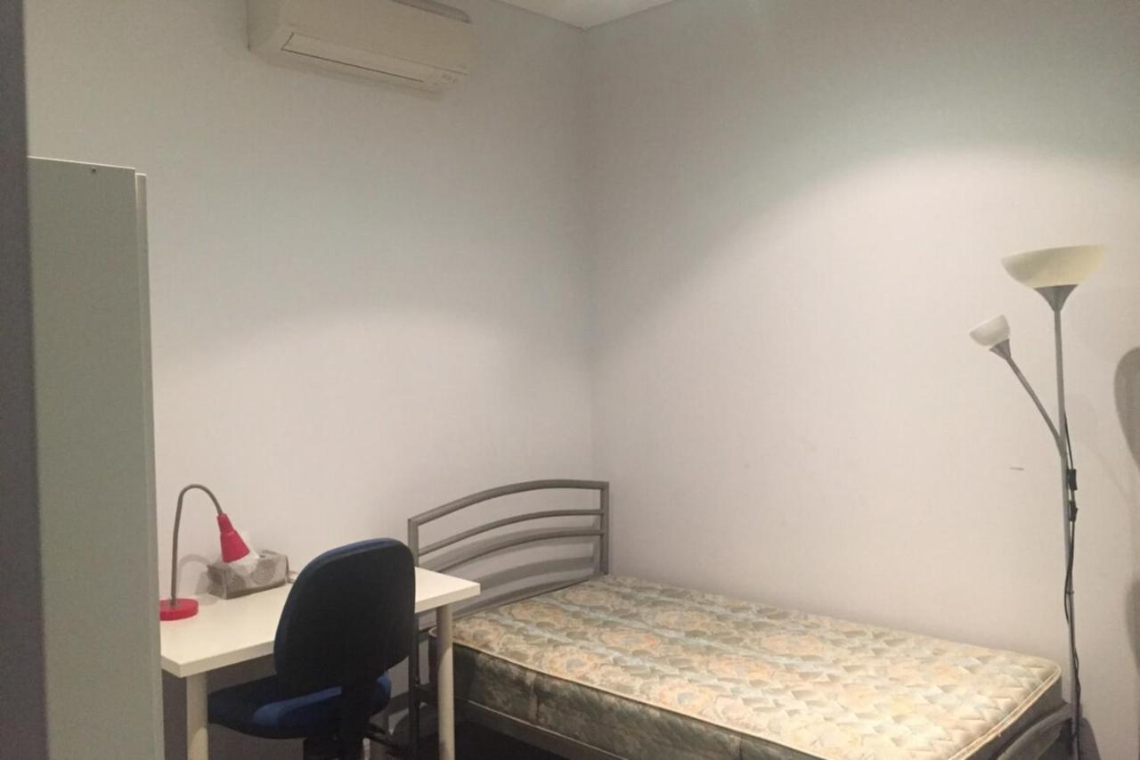 Sun-Drenched 3 Bedroom Apartment In Turrella Mascot Luaran gambar